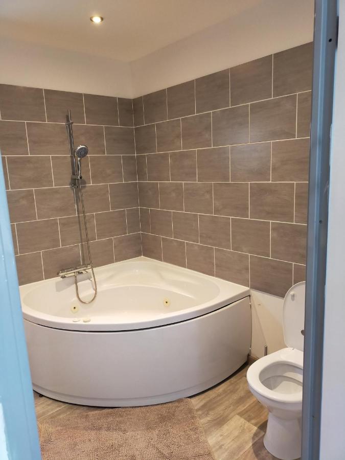 Logement Atypique Арл Екстериор снимка