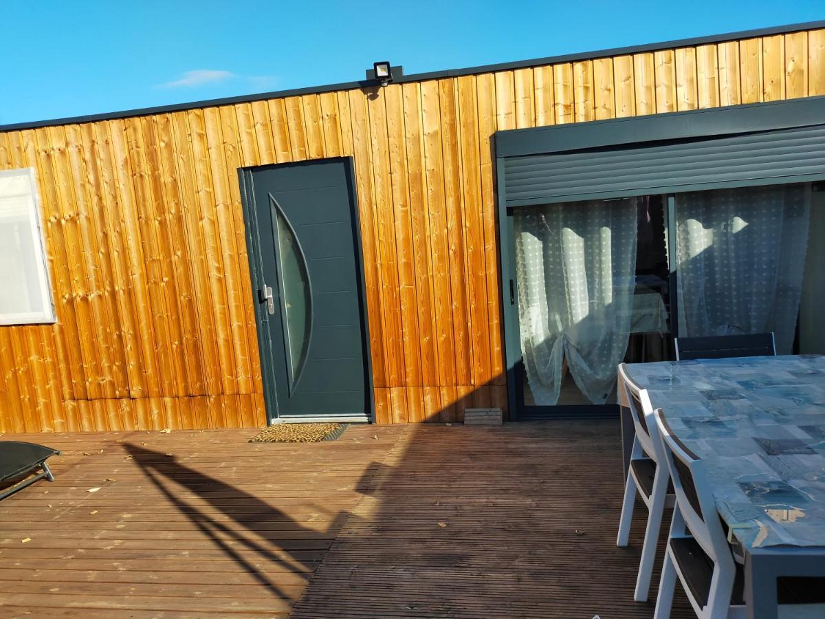 Logement Atypique Арл Екстериор снимка